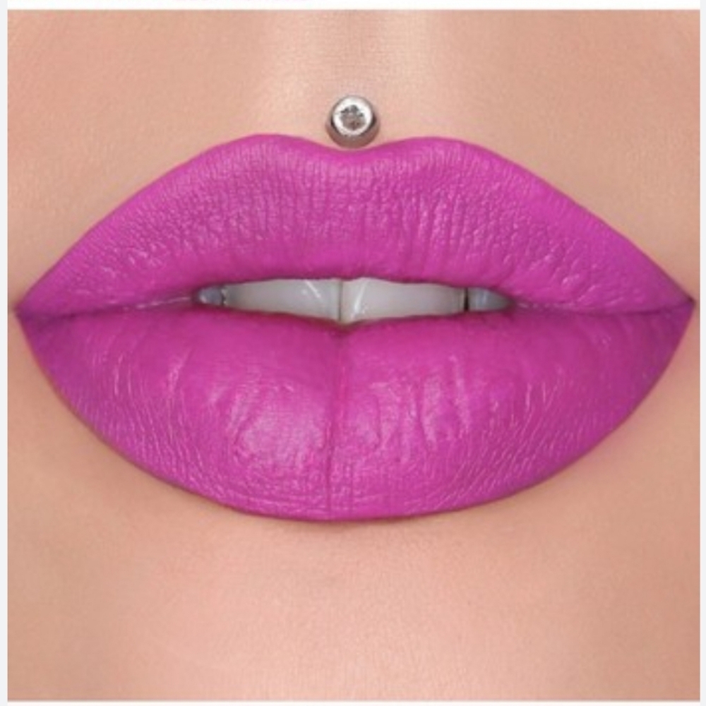 Jeffree Star Velvet Trap Lipstick